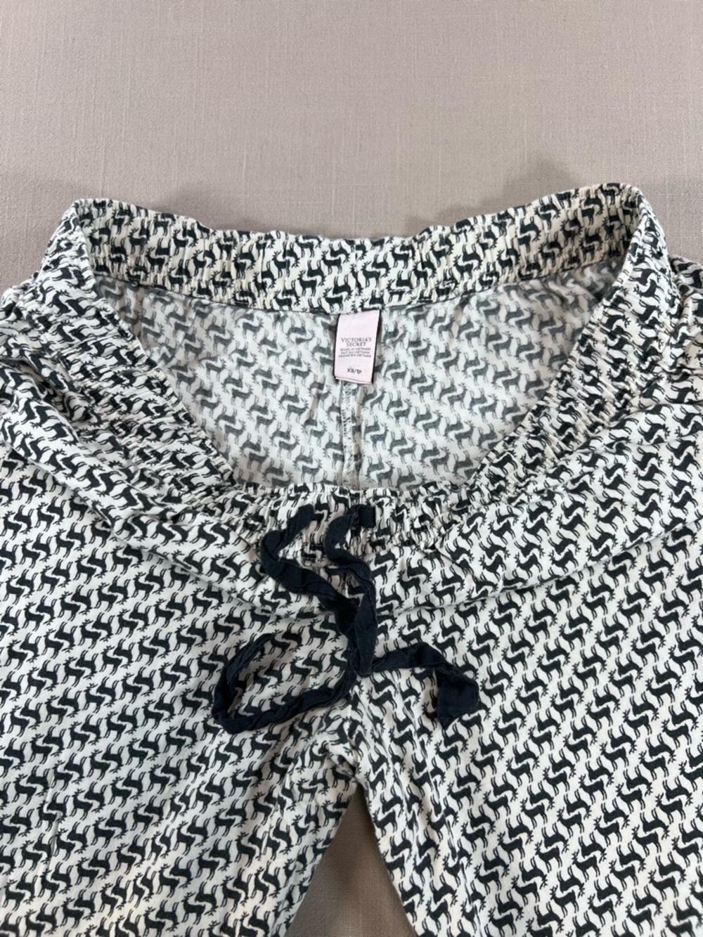 Victoria’s Secret Reindeer Print Pajama Pants - XS - Picture 5 of 11